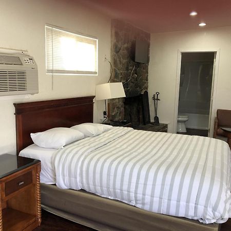 西埃拉三河小屋酒店 三河城 外观 照片